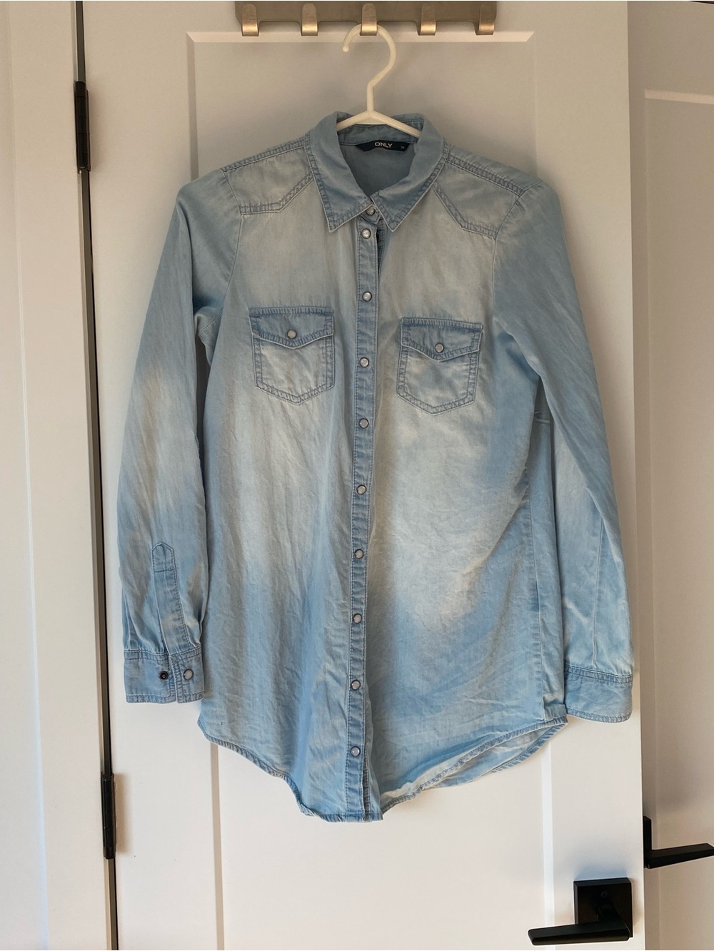 ONLY women’s Light Blue Denim Button-Up Shirt